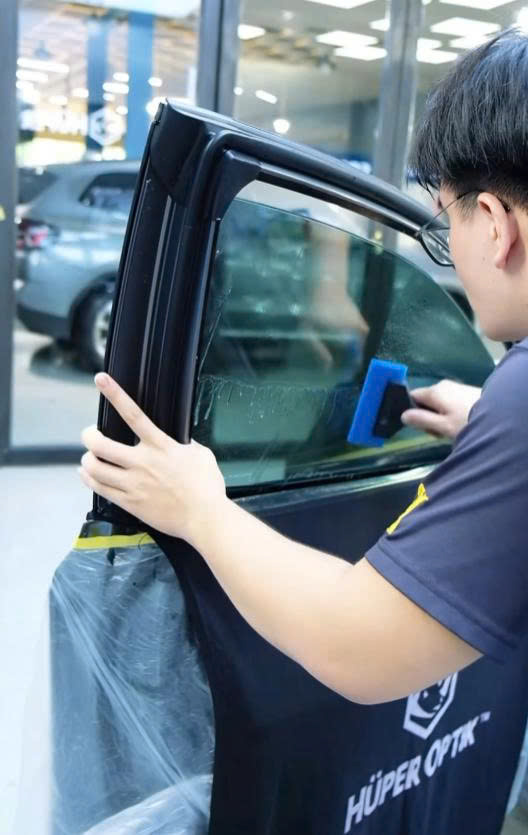 Dán phim cách nhiệt Huper Optik