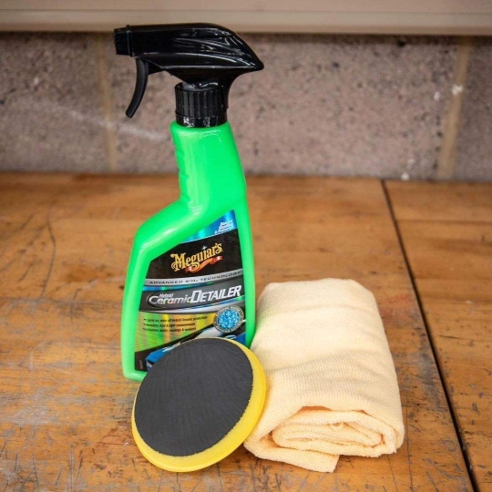 MEGUIAR'S DUNG DỊCH LÀM SẠCH VÀ WAX BÓNG SƠN XE CAO CẤP - HYBRID CERAMIC DETAILER - G200526