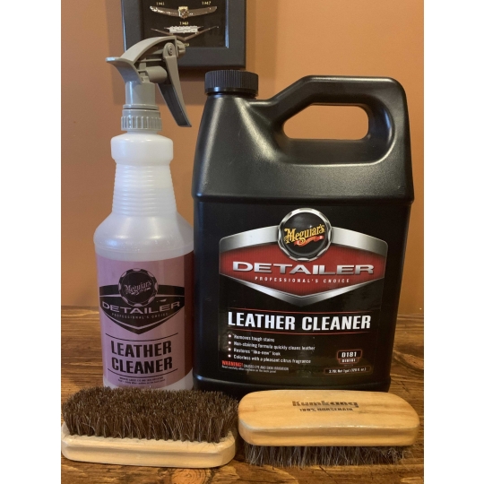 Sản phẩm làm sạch nội thất da xe hơi - Leather Cleaner - D18101