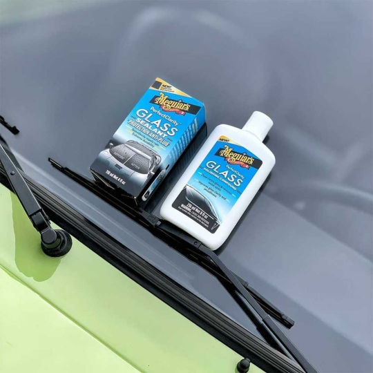 Meguiar's Perfect Clarity Glass Sealant / Lớp phủ bảo vệ kính xe tạo hiệu ứng lá sen, có độ bóng cao - G8504